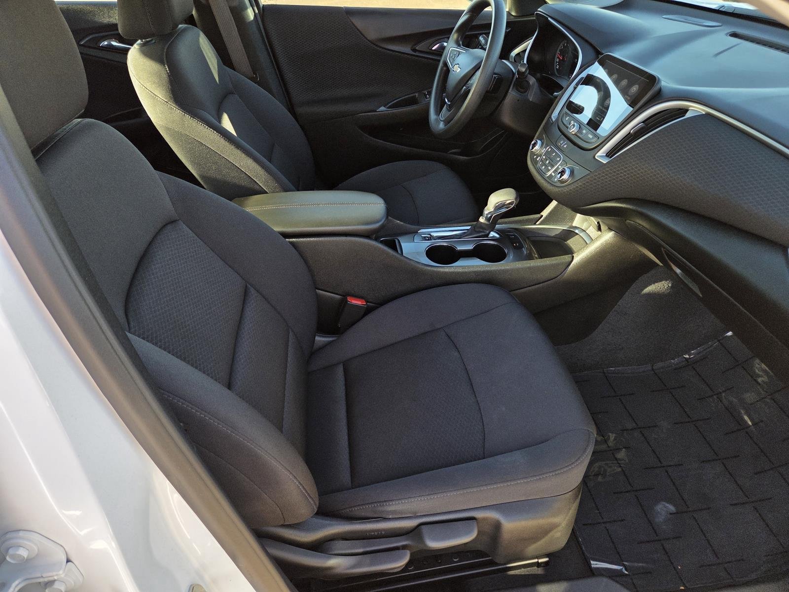 Used 2025 Summit White Chevrolet LT image 33