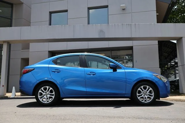 Used 2016 Sapphire Scion Base image 3