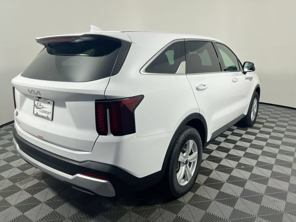 New 2026 Glacial White Pearl Kia LX image 3