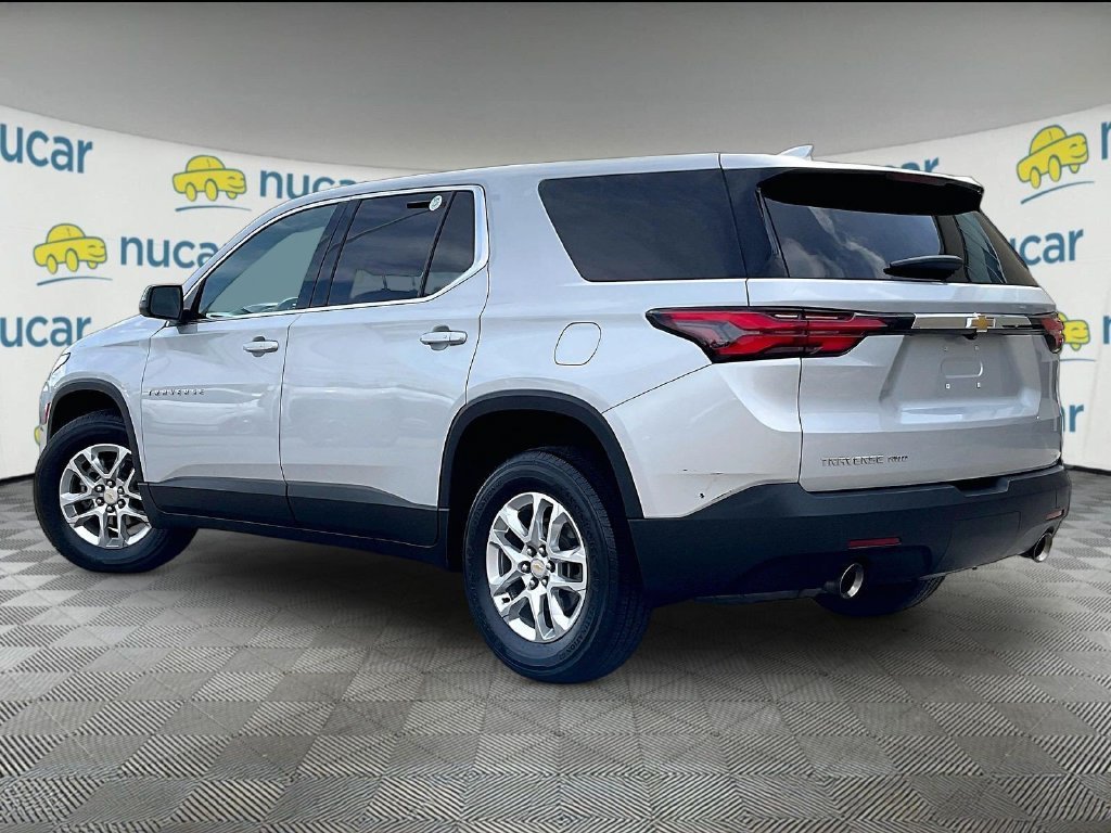 Used 2022 Silver Chevrolet LS image 4