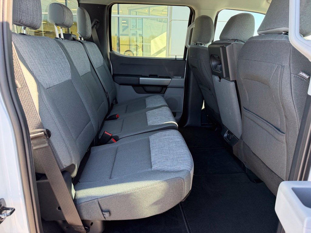 New 2026 Oxford White Ford F-250® XLT image 19