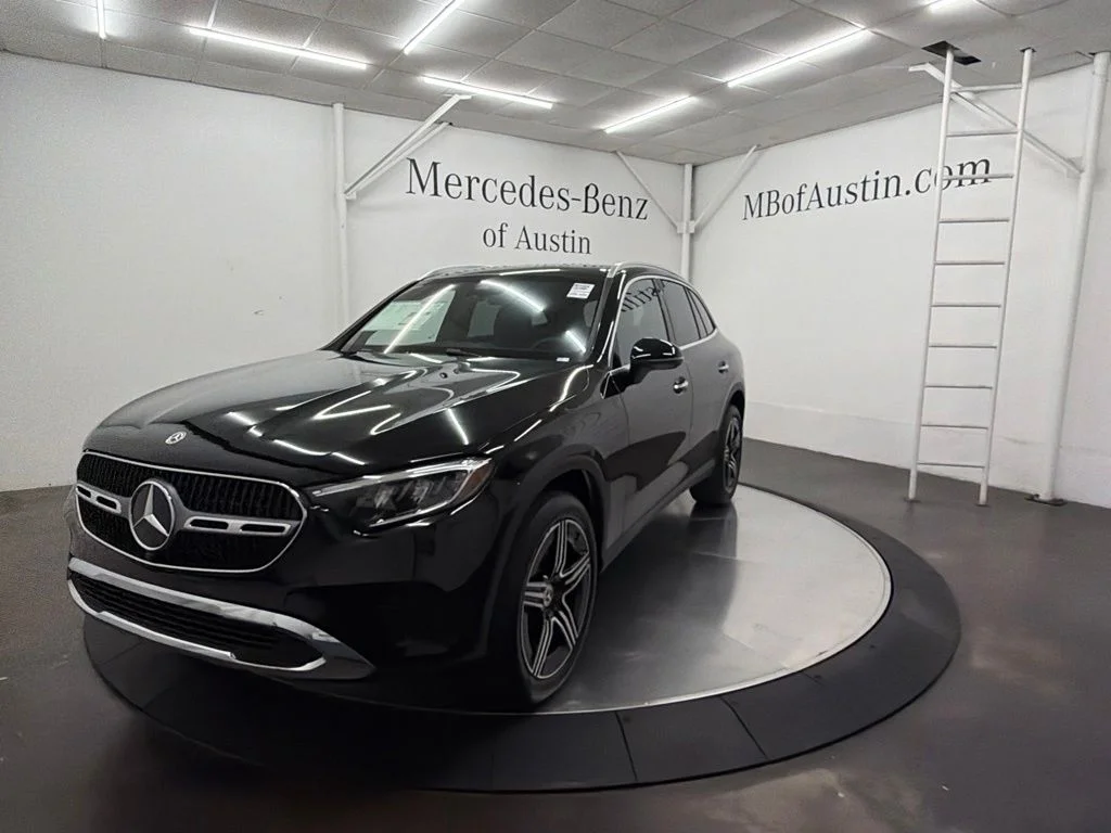 New 2027 Black Mercedes-Benz GLC 300 image 3