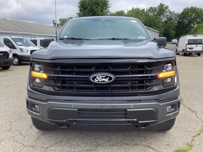 New 2026 Carbonized Gray Metallic Ford XLT image 2