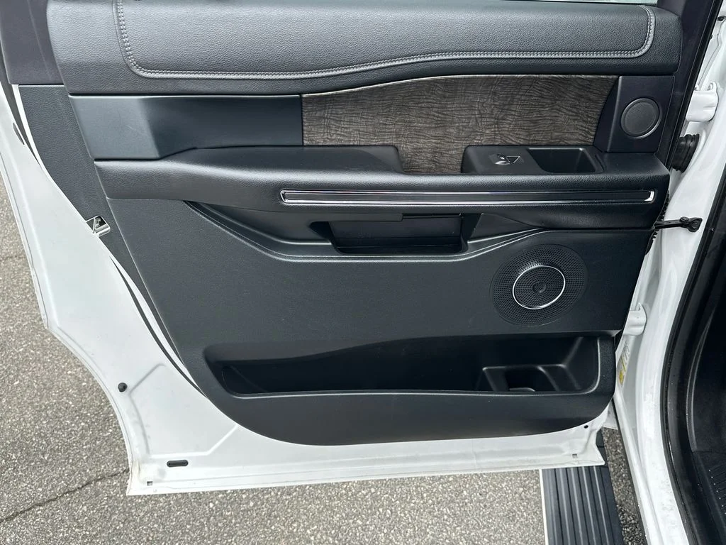 Used 2020 White Ford Limited image 23