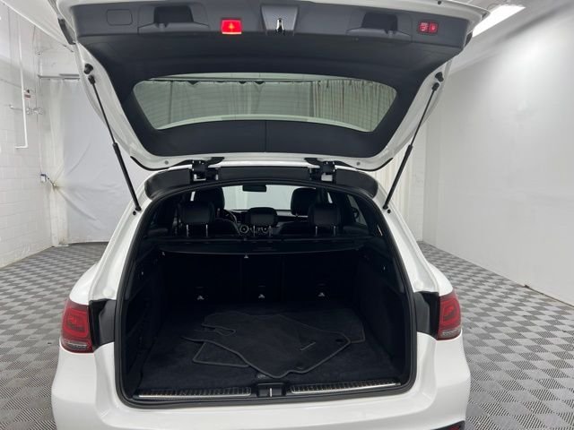 Used 2022 White Mercedes-Benz GLC 300 image 8