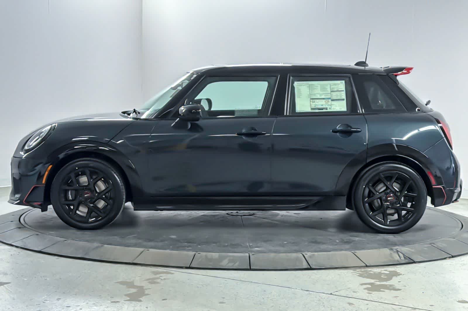 New 2026 Legend Gray Metallic MINI Iconic image 5