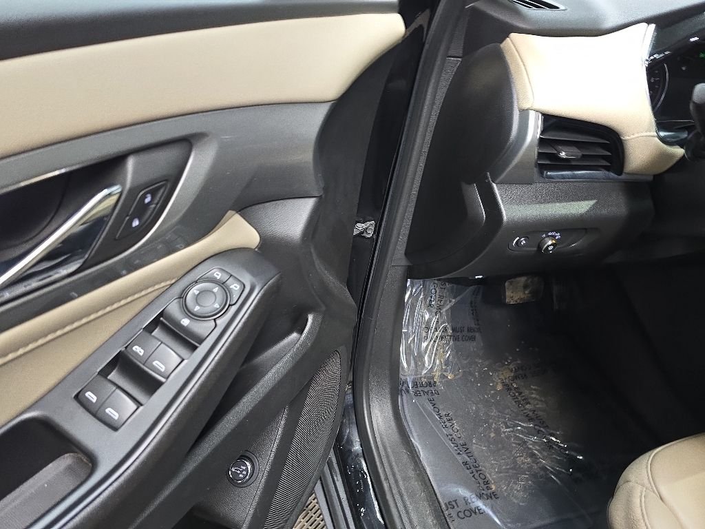 Used 2023 Black Metallic Chevrolet LT Leather image 27