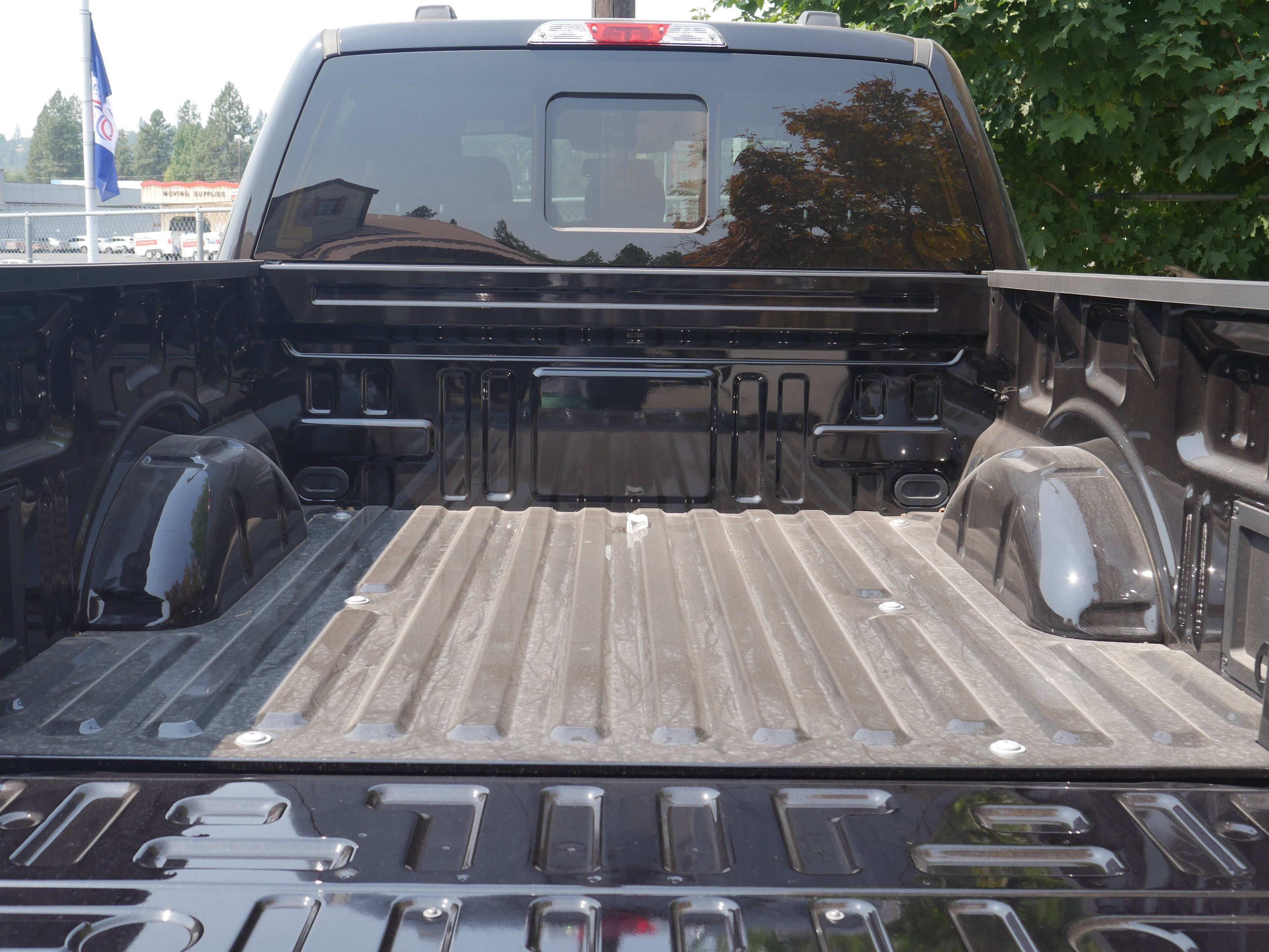 New 2026 Agate Black Metallic Ford XLT image 25