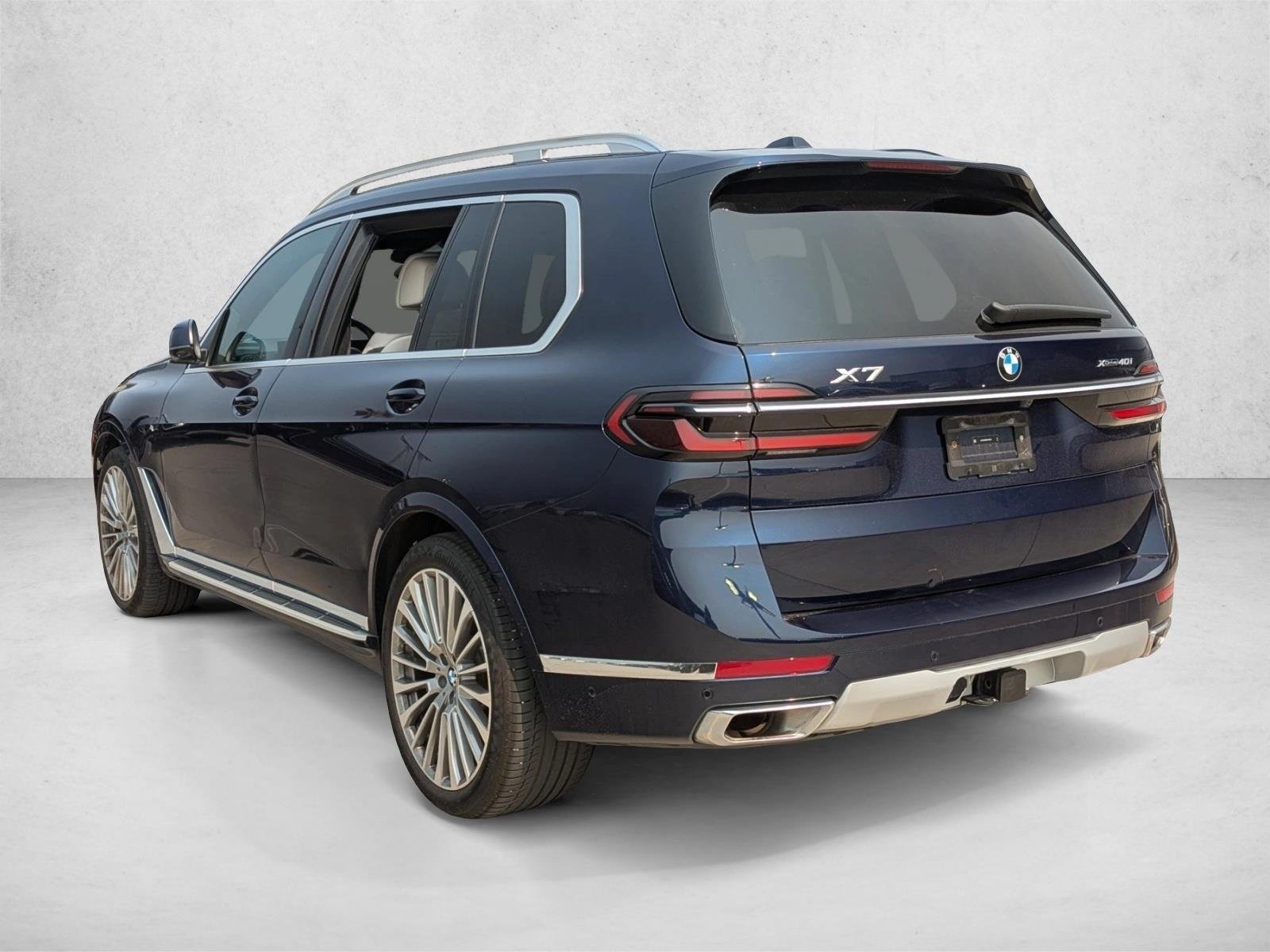 Used 2024 Tanzanite Blue Ii Metallic BMW xDrive40i image 7