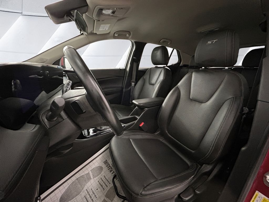 Used 2024 Red Buick Sport Touring image 8