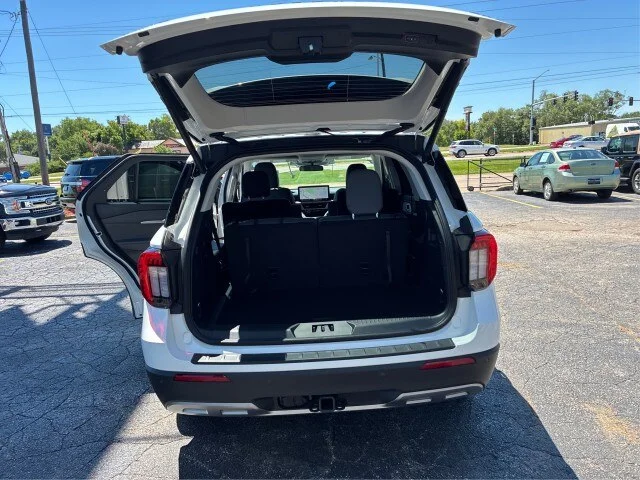 New 2026 Star White Metallic Tri-Coat Ford Active image 36