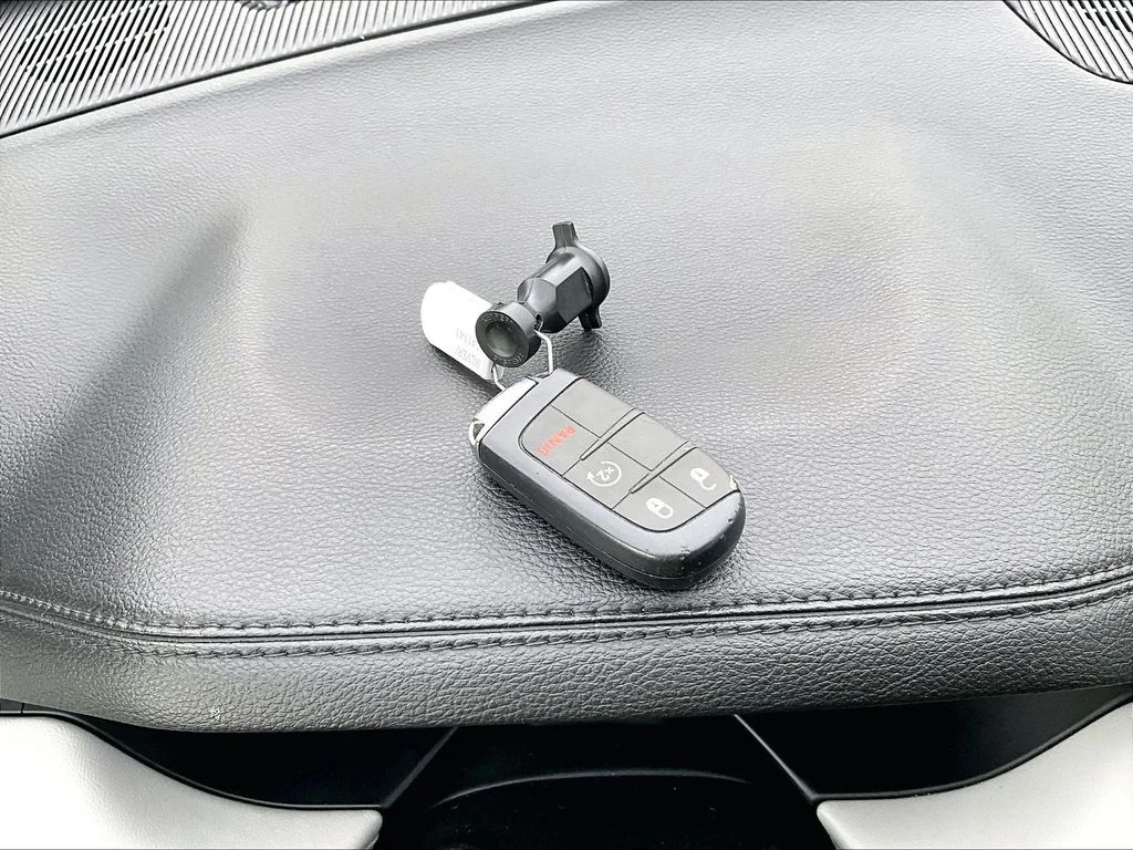 Used 2024 Silver Jeep Limited image 11