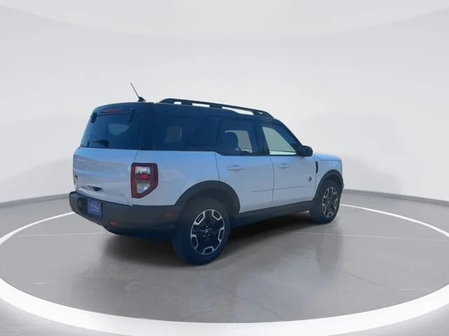 Used 2023 White Ford Outer Banks image 7