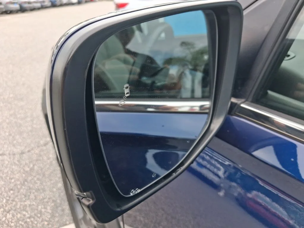 Used 2023 Blue Honda EX-L image 18