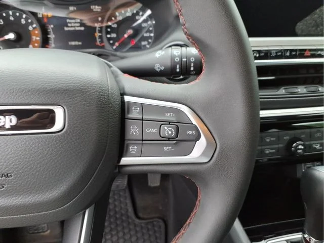 Used 2025 Black Jeep Trailhawk image 26