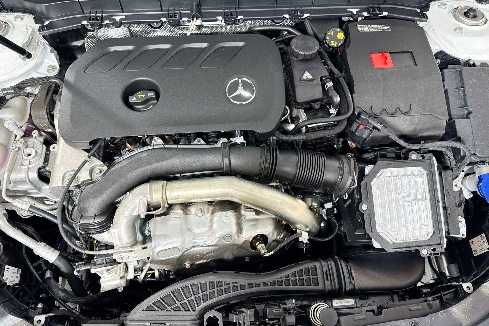 New 2026 Night Black Mercedes-Benz GLB 250 image 28