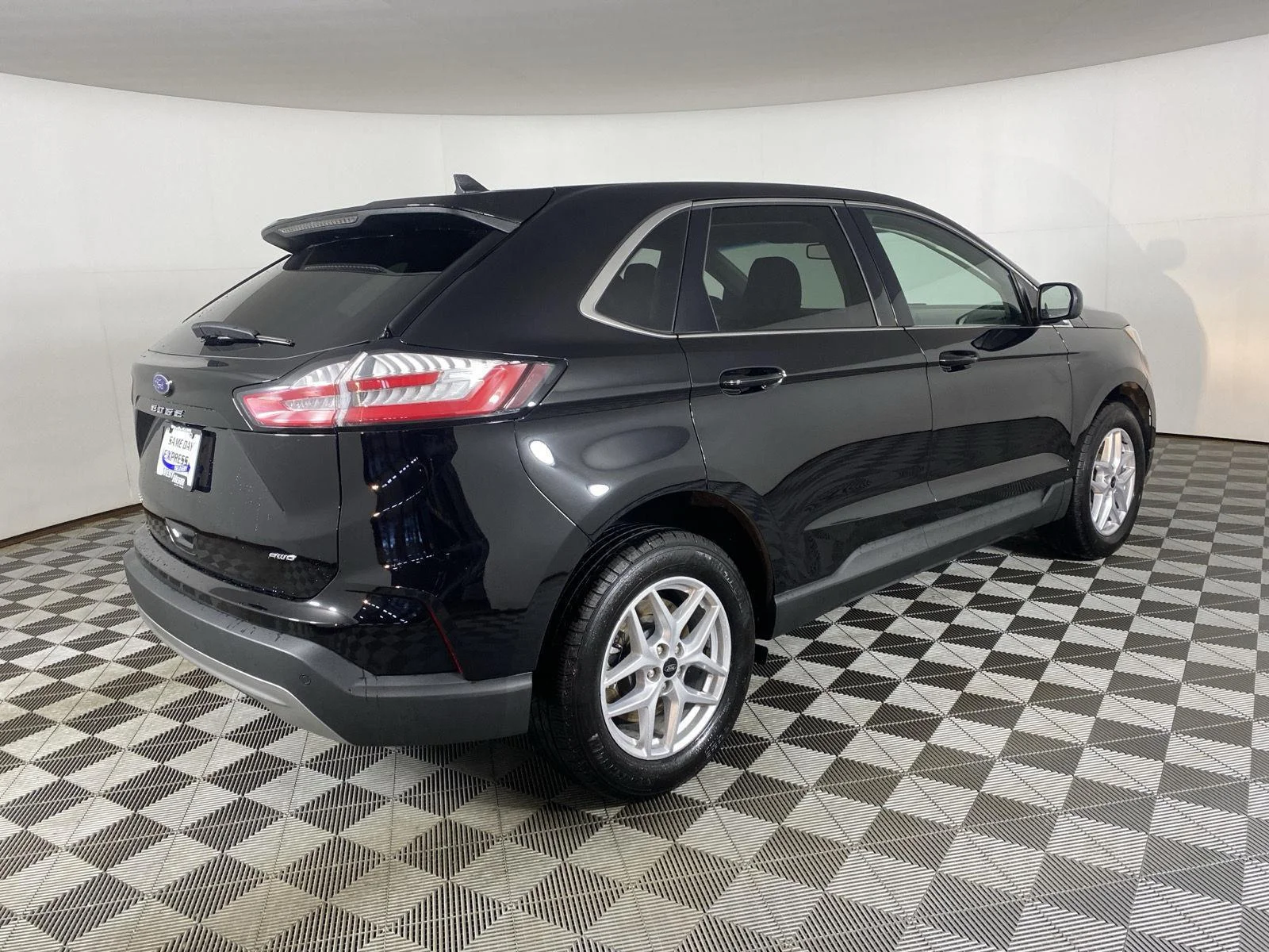 Used 2024 Agate Black Ford SEL image 10