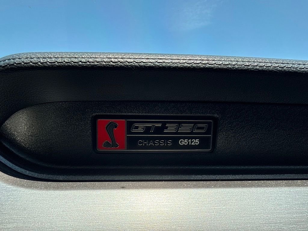 Used 2016 Race Red Ford Shelby GT350 image 15
