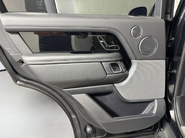 Used 2019 Santorini Black Metallic Land Rover 5.0L V8 Supercharged image 22
