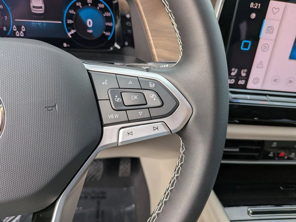 New 2026 Black Volkswagen 2.0T SE w/Technology image 28