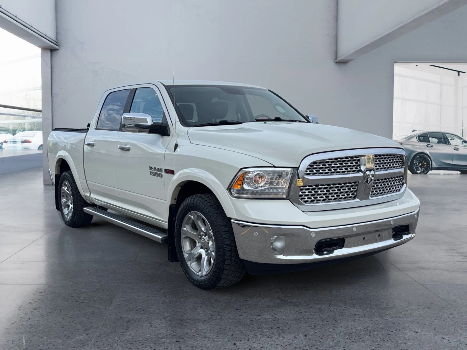 Used 2018 White Ram Laramie image 7