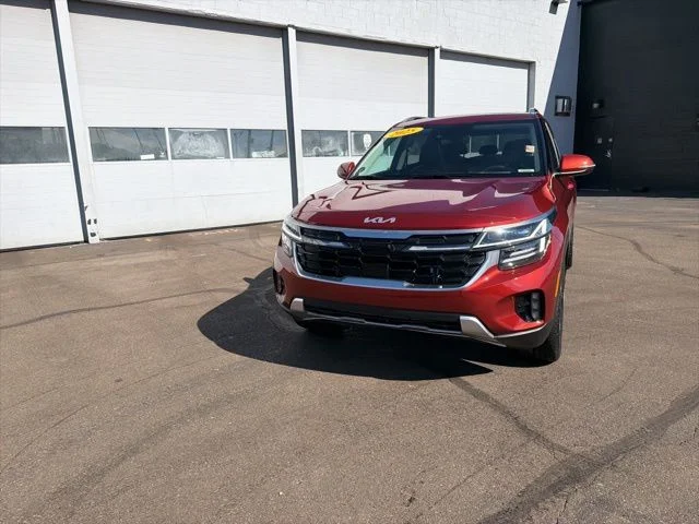 Used 2025 Orange Kia SX image 23