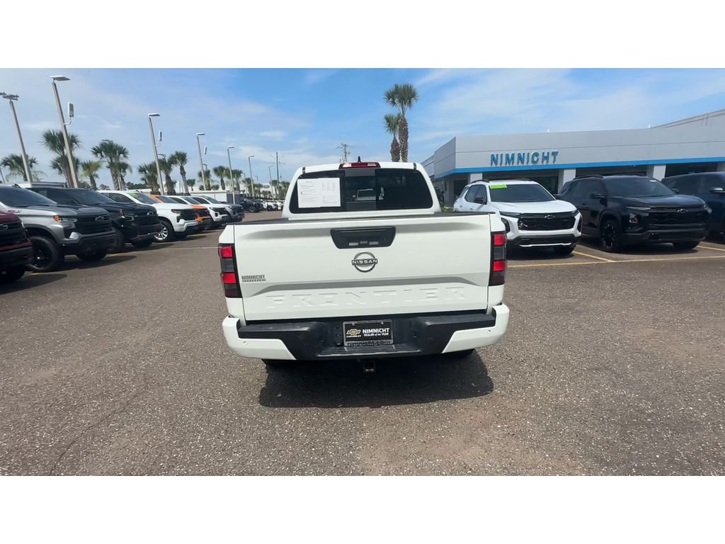 Used 2025  Nissan SV image 4