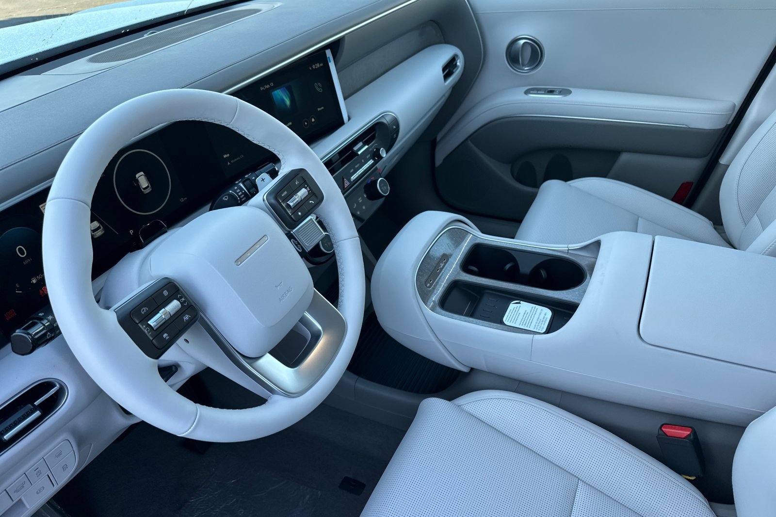 New 2026 Creamy White Pearl Hyundai SEL 8P image 10