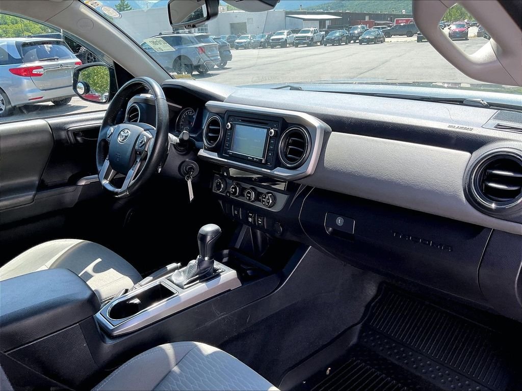 Used 2018 Magnetic Gray Metallic Toyota SR5 Double Cab 4x4 image 14