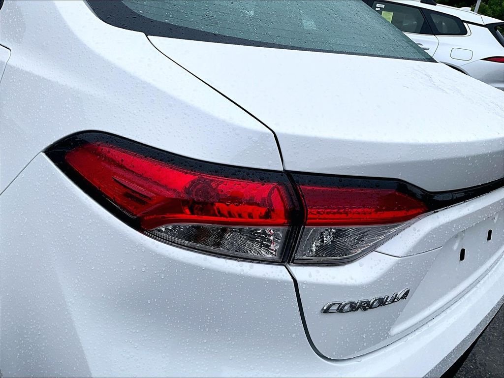 Used 2024 White Toyota LE image 31