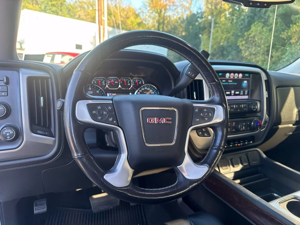 Certified Used 2018 White GMC SLT image 14
