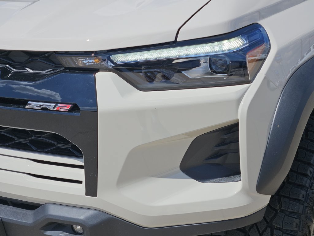 2026 Chevrolet Colorado ZR2 - Photo 10