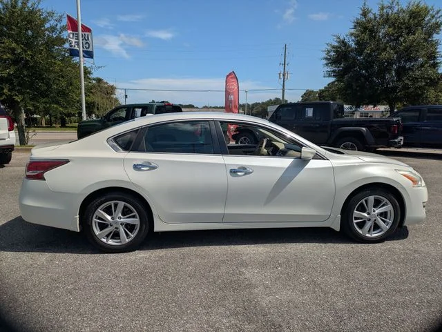 Used 2014 White Nissan 2.5 SV image 6
