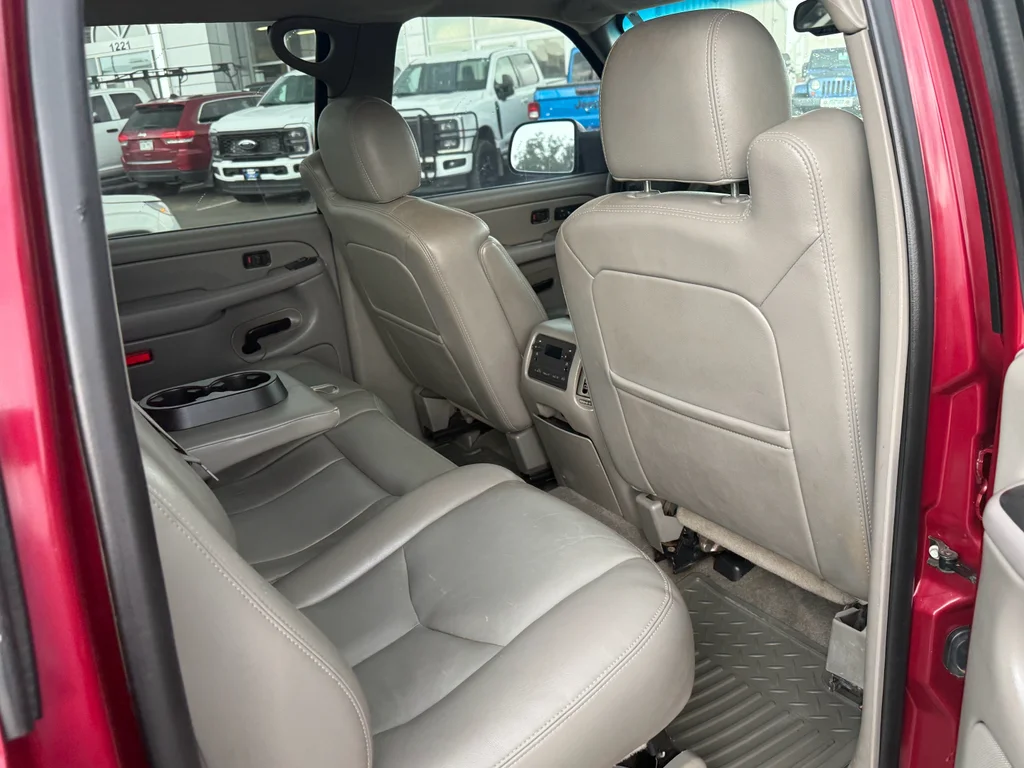 Used 2005 Maroon GMC SLT image 11