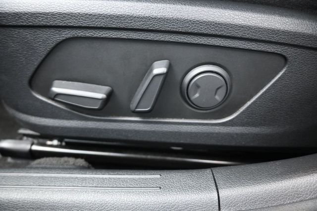 Used 2024 Blue Hyundai SEL image 32
