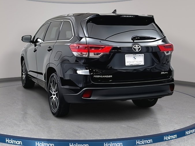 2017 Toyota Highlander SE photo 2