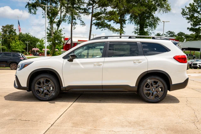 New 2026 Crystal White Pearl Subaru Onyx Edition Touring image 2