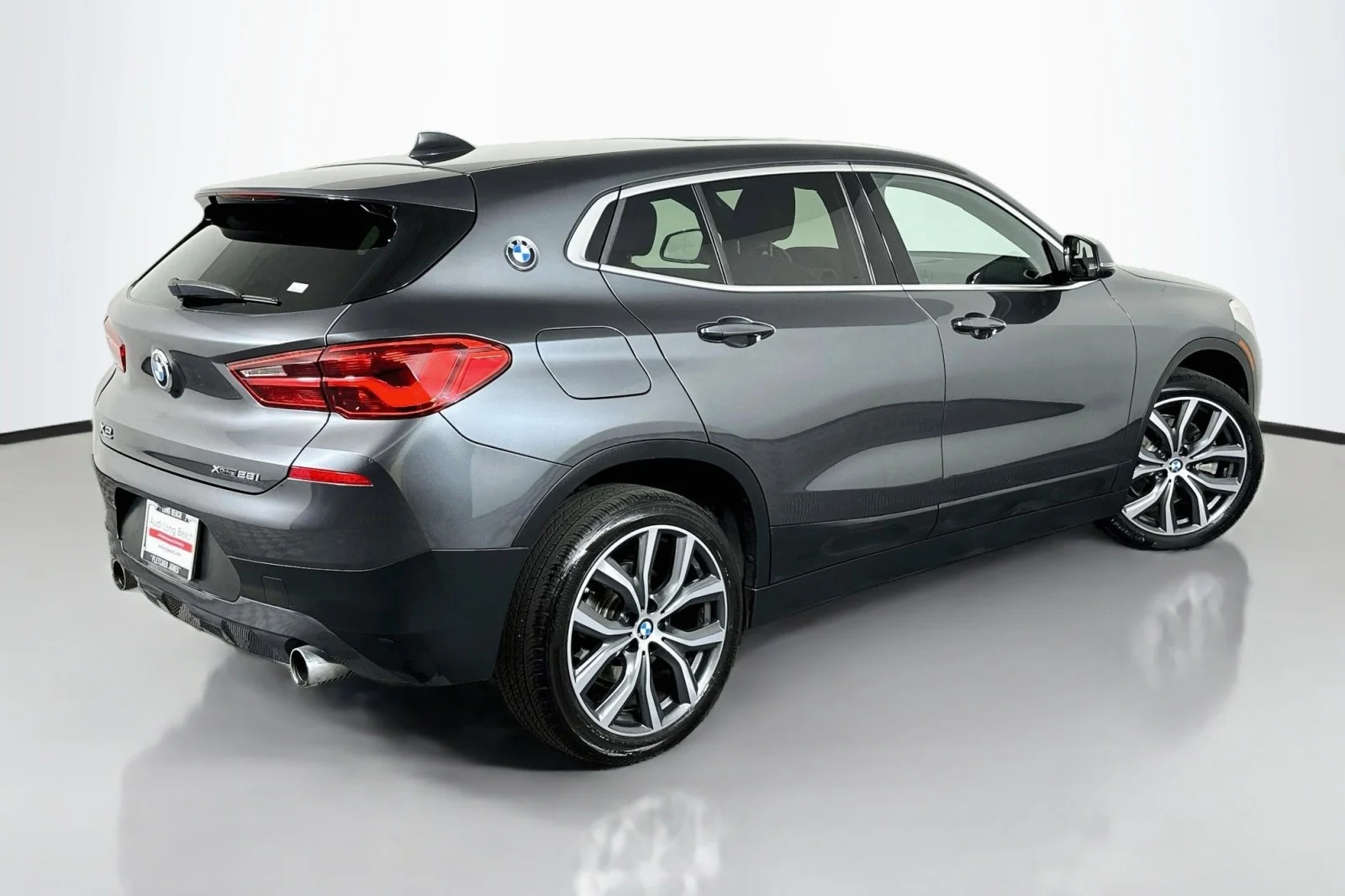 Used 2018 Mineral Gray Metallic BMW xDrive28i image 14