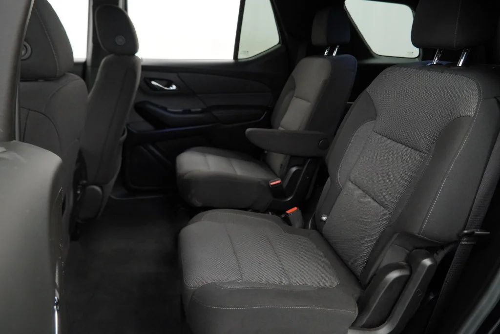 Certified Used 2022 MOSAIC BLACK METALLIC Chevrolet LT Cloth image 5