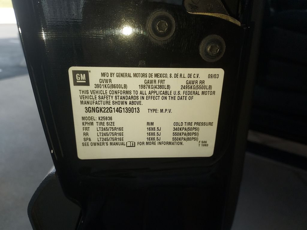 Used 2004 Black Chevrolet Base image 22