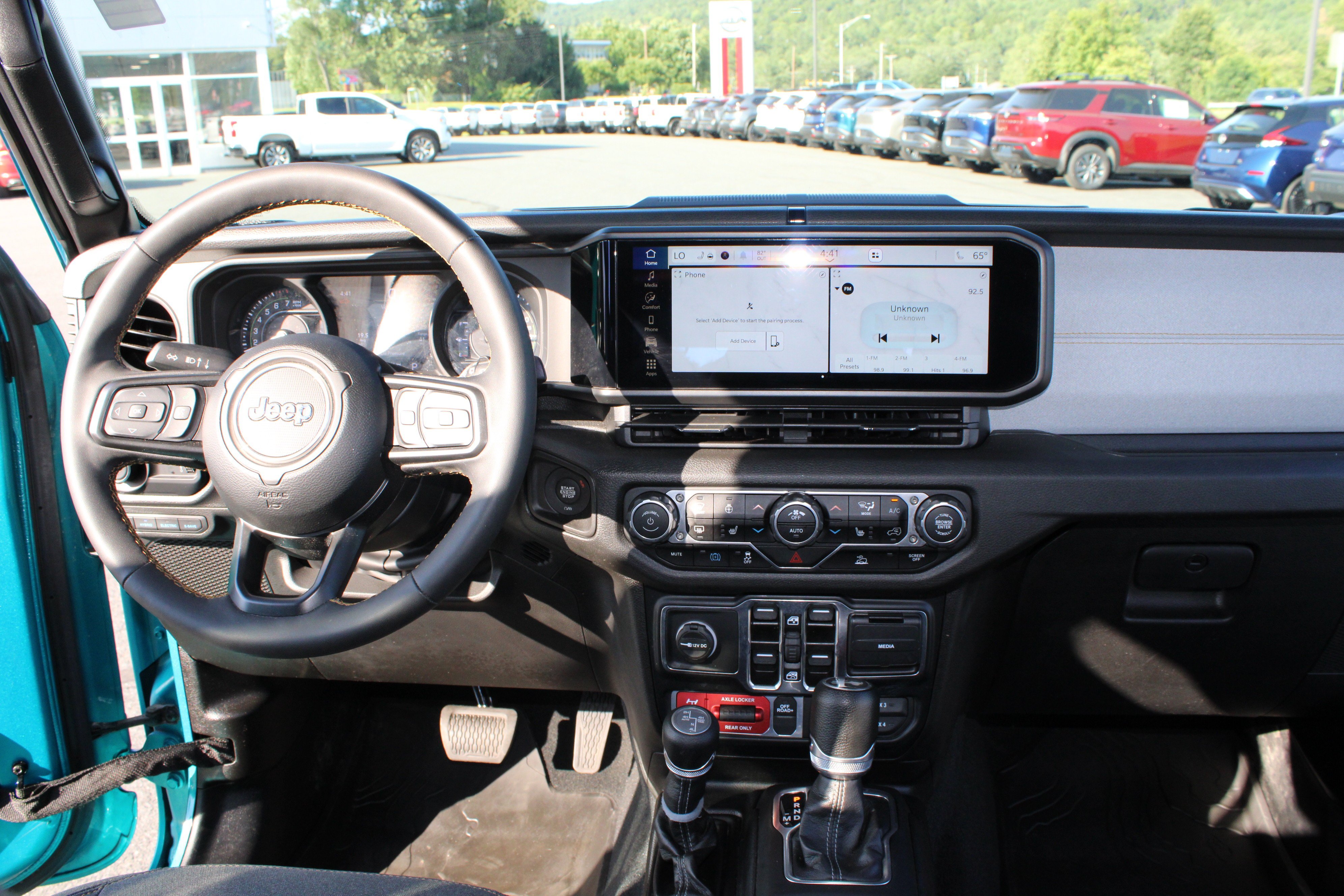 Used 2024 Bikini Pearl Coat Jeep Willys image 27