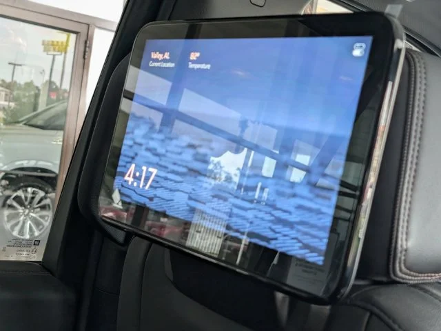 New 2027 Polar White Tricoat Chevrolet High Country image 26