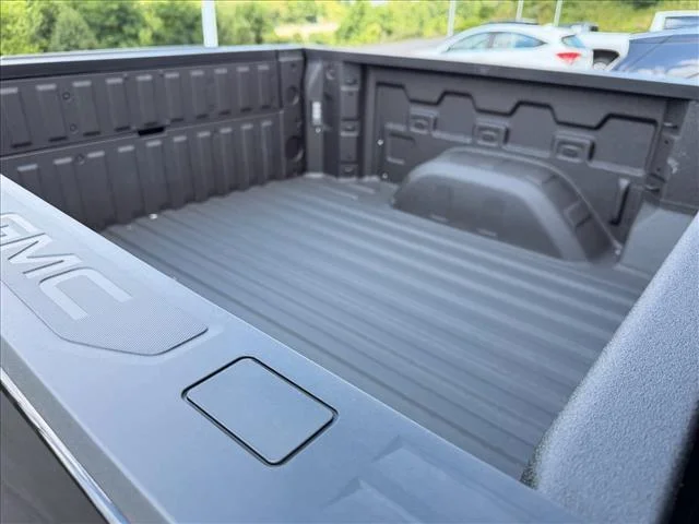 Used 2026 Onyx Black GMC AT4 image 8