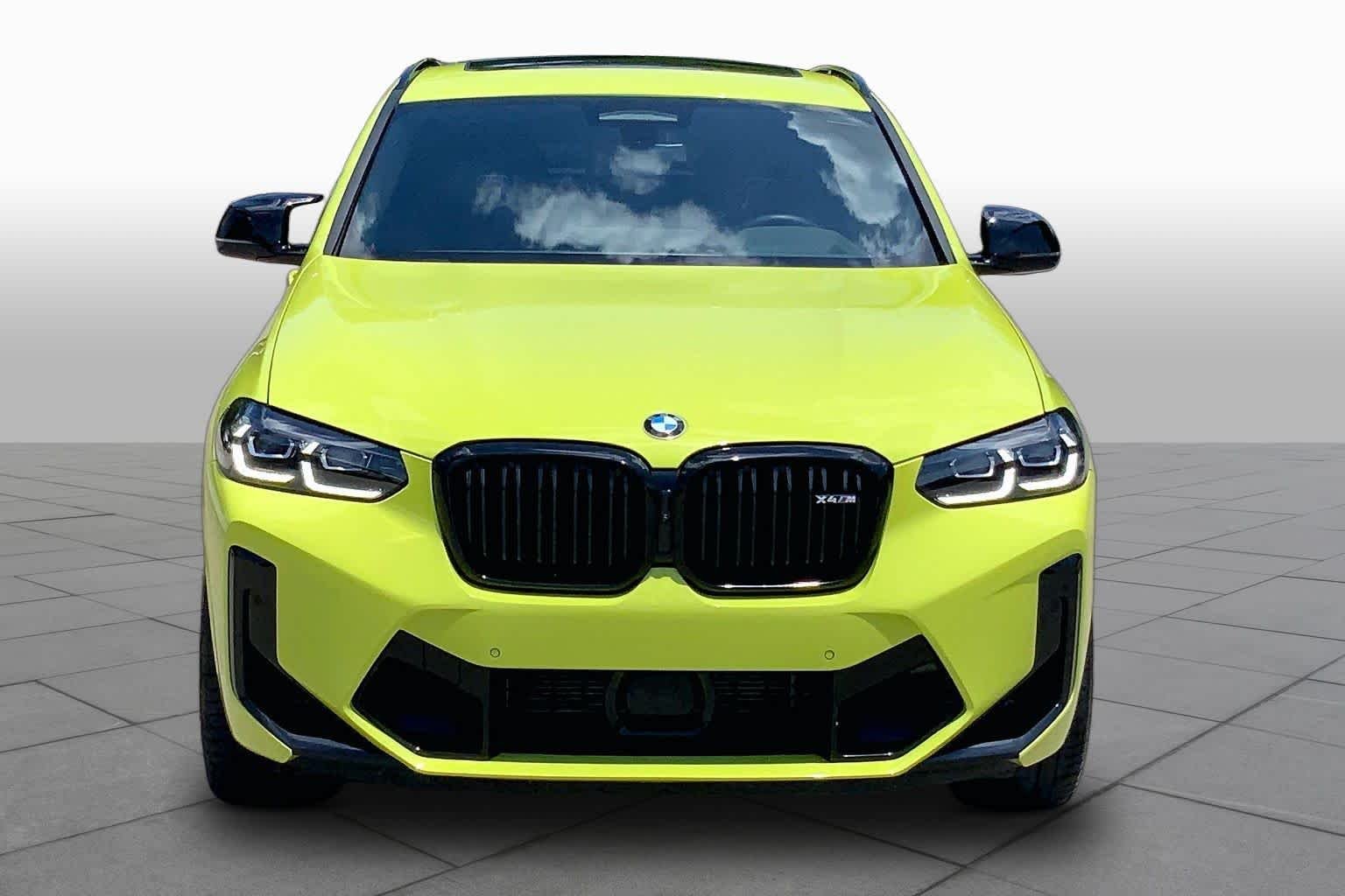 Used 2024 Sao Paulo Yellow BMW  image 4