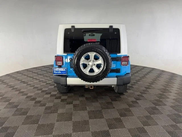 Used 2017 Blue Jeep Unlimited Sahara image 7