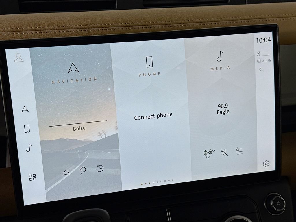 New 2026 Fuji White Land Rover X-Dynamic SE image 16