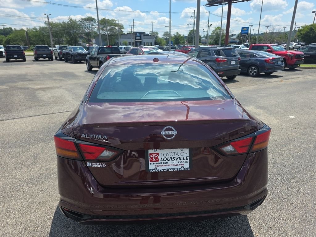Used 2025  Nissan 2.5 SV image 5