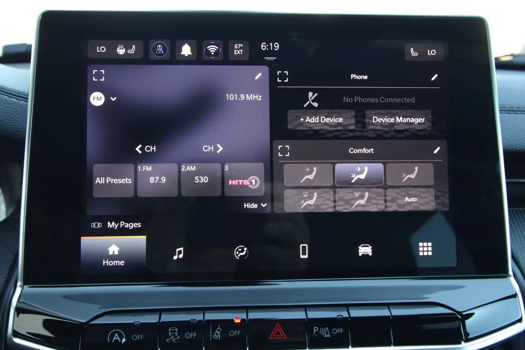 Used 2024 White Jeep Trailhawk image 30