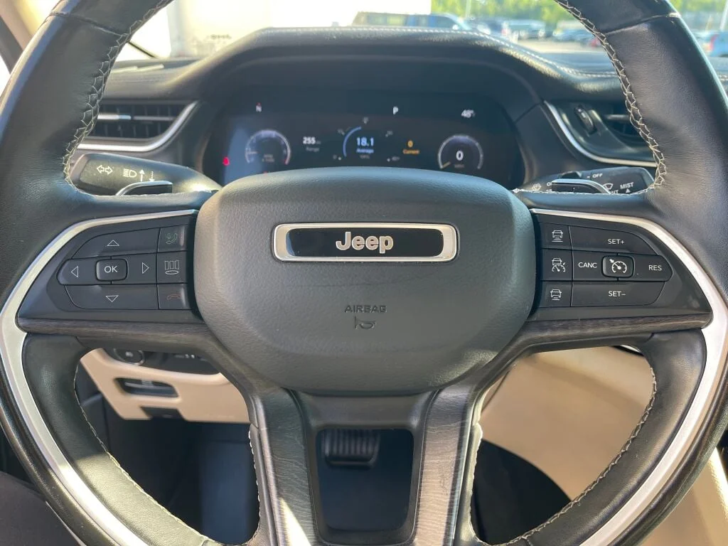 Certified Used 2021 Baltic Gray Metallic Clearcoat Jeep Limited image 19