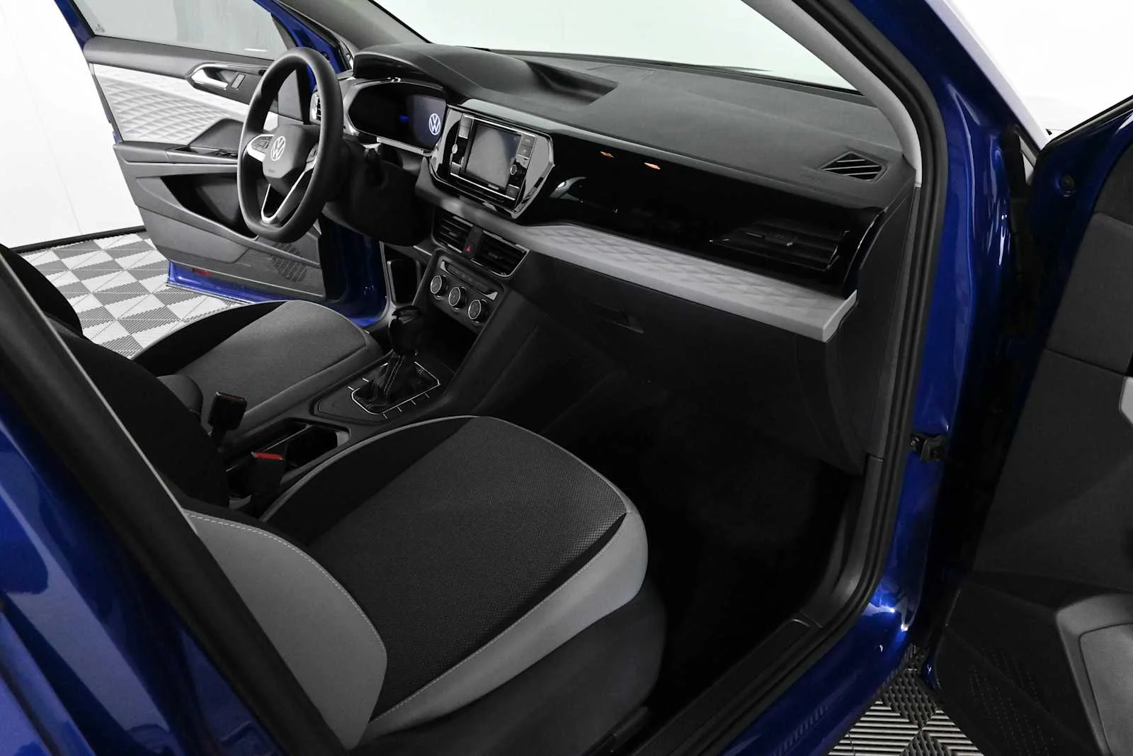 Used 2022 Dusk Blue Metallic Volkswagen S image 8